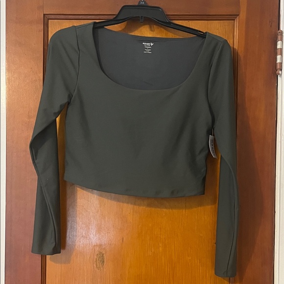 Old Navy Olive Long Sleeve Workout Top - Picture 1 of 4